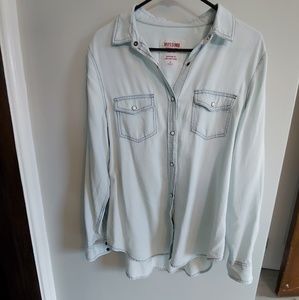 Mossimo boyfriend fit button up shirt